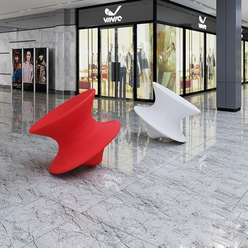 Влияние чаша за кресла, Въртящи се на 360 градуса Седалка за търговски център на FRP, Персонални Творческа Сетчатое Червен стол за почивка на открито